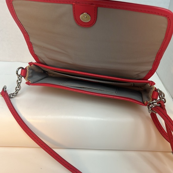 COLE HANN Beige and red woven straw and leather Bedford crossbody bag. - Picture 6 of 9